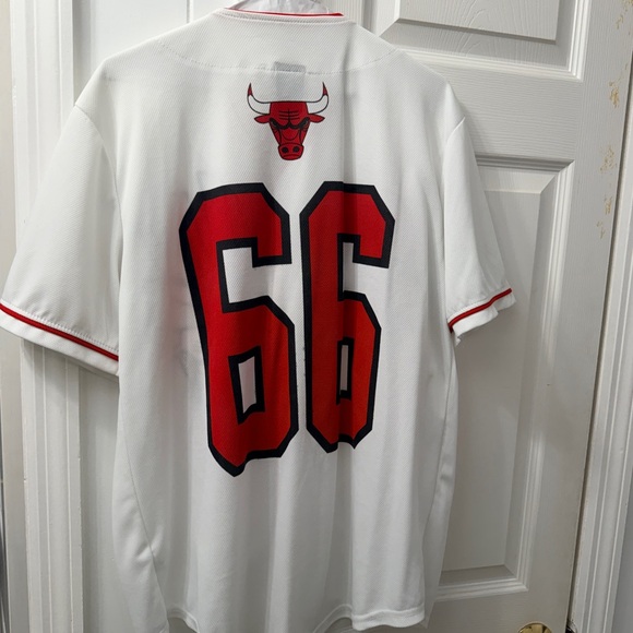 NBA Bulls White and Red Button-Up Jersey - Picture 3 of 3